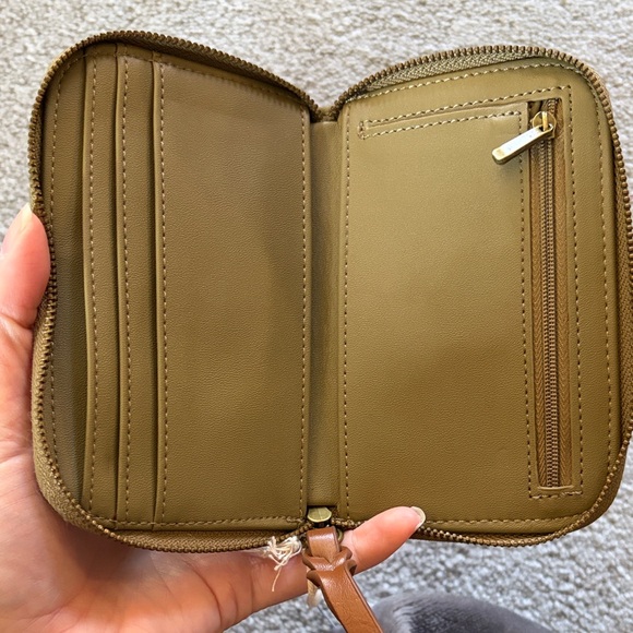 Universal Thread Olive Wallet - Picture 2 of 2